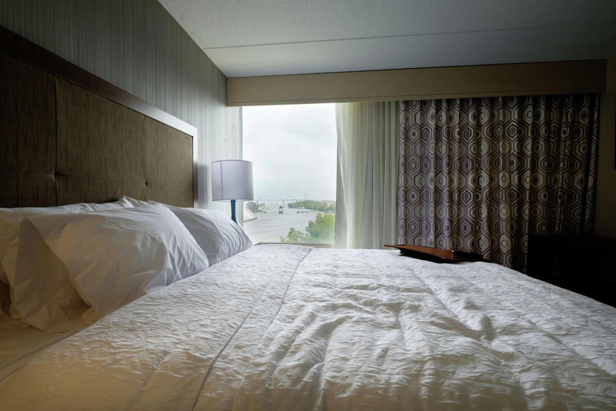 Hampton Inn Green Bay Downtown Esterno foto